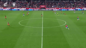 德天空：诺伊尔因肠胃感染缺席合练，乌尔比希可能替代他出场